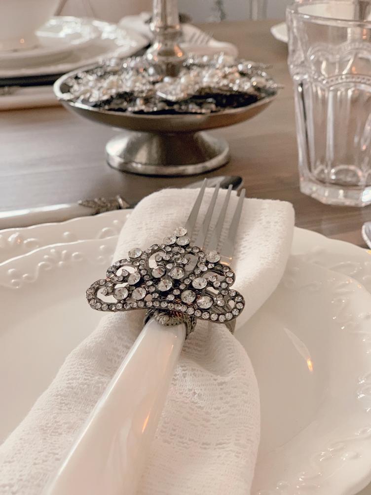 4 Serviettenringe mit Strasssteinen