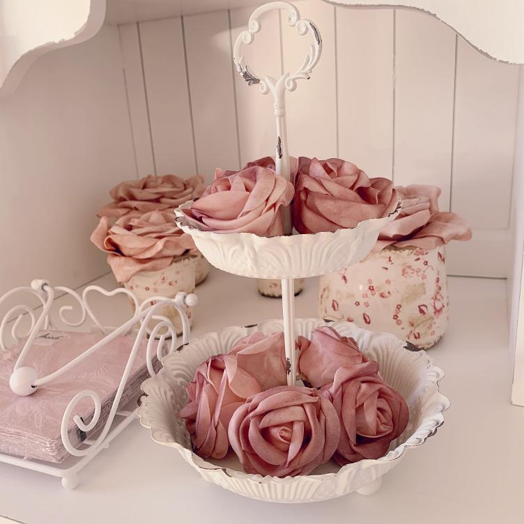 Etagere
