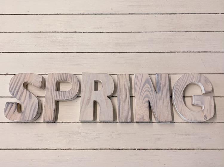 Buchstaben Spring - 0